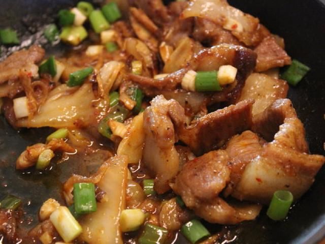 五花肉这样做香死了，比炖肉过瘾，比红烧肉下饭，做法太简单了！