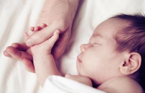 关爱|宝宝百天内不出门?老一辈人的说法看似离谱,实则暗藏着关爱