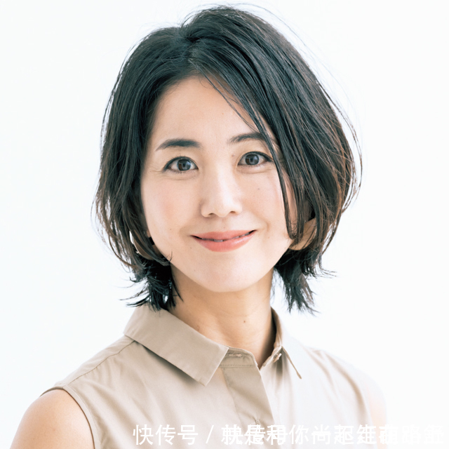 蓬松感 女人一旦到了40,发型建议“弃长选短”,试试这些妈妈卷,很减龄