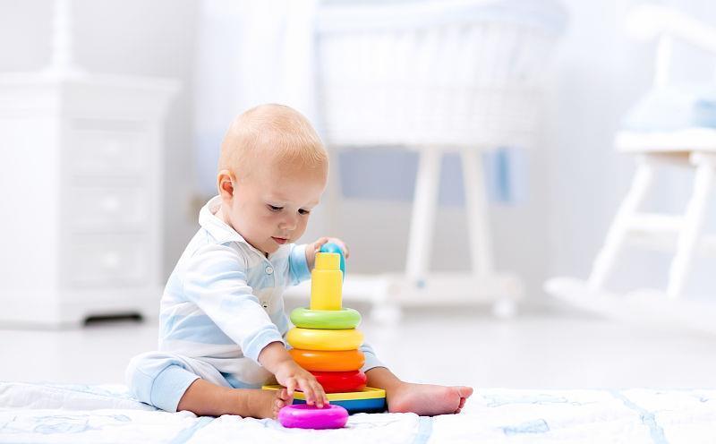 有害物质|给宝宝用湿巾擦嘴,看似干净实则在坑娃,有些湿巾“害人无痕”