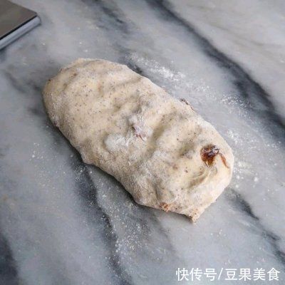 吴宝春|无限次回做的软欧「桂圆全麦面包」