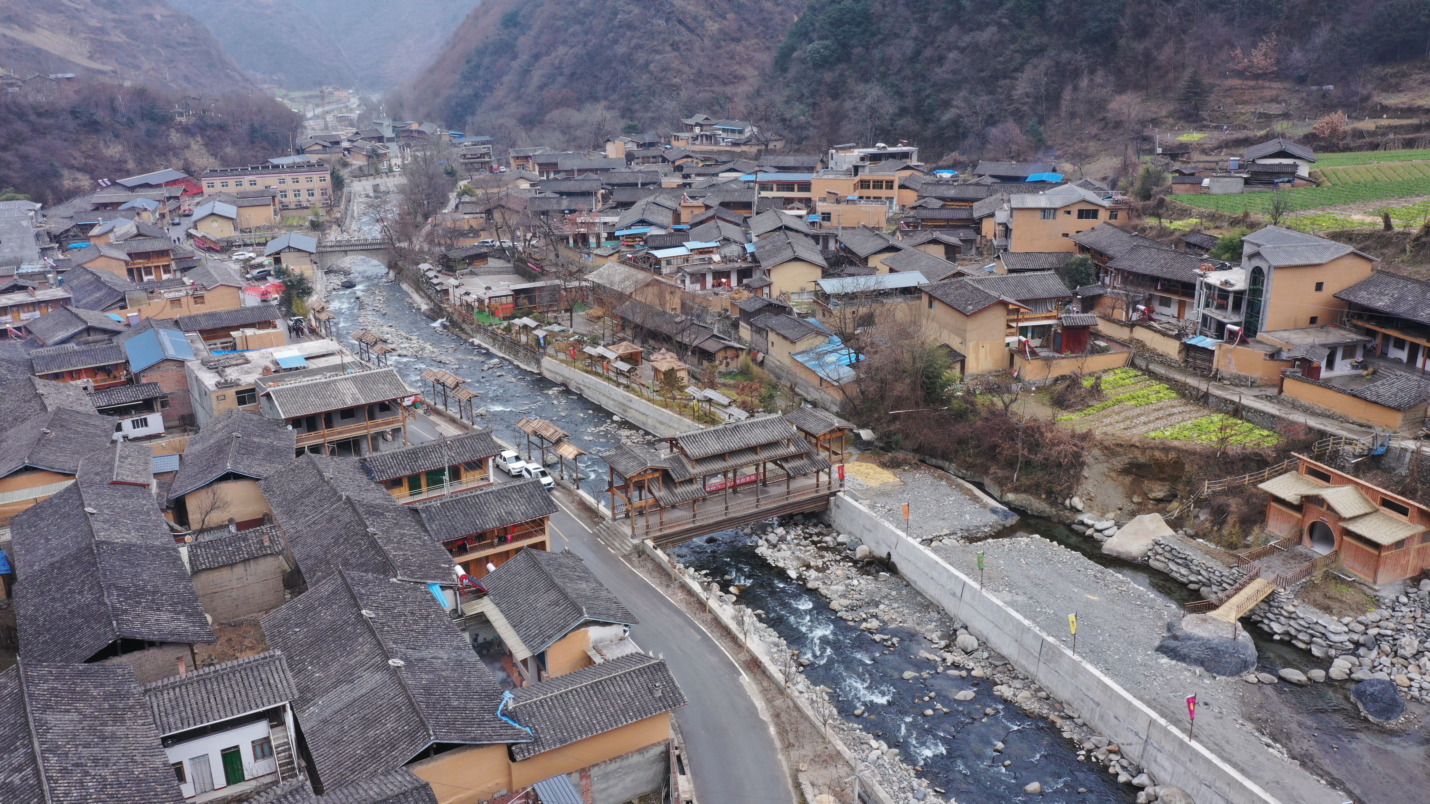 郎兵兵|新华全媒+｜千年白马山寨的小康图景