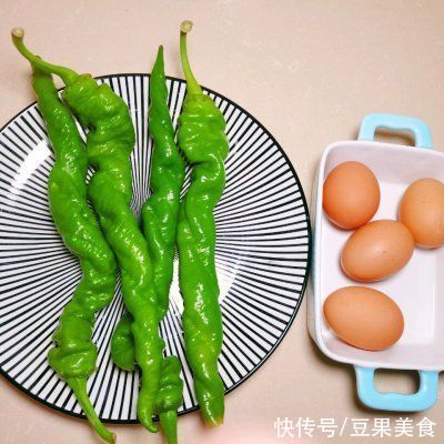卵磷脂|低脂减脂不长胖，青椒炒蛋脆绿关键～记得这个步骤加点盐