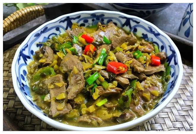 睡眠不好的人要多吃这菜,2分钟教你做,香辣开胃没腥味,超下饭