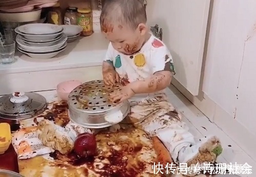 尿不湿|萌娃“大闹厨房”走红,网友像极了正在腌制中的“娃娃菜”