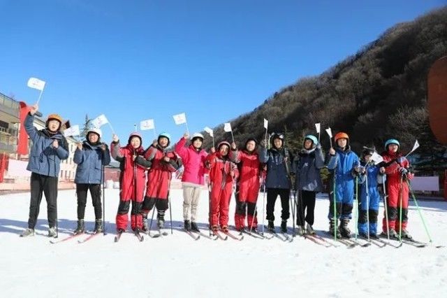 孩子@不会滑雪，却报名特奥会！“胆大”校长带领残障孩子演绎“冰雪奇缘”！