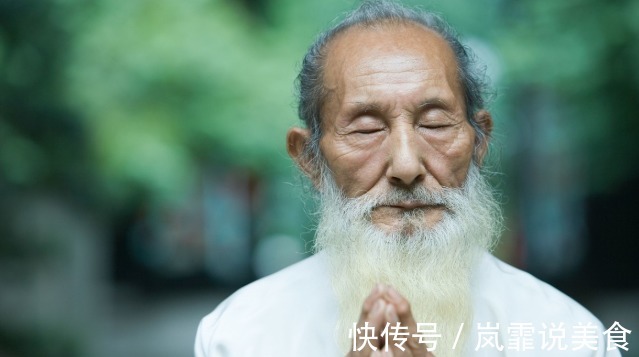 按摩|建议中老年人注意2个“养生黄金期”,一个是睡前,一个是饭后