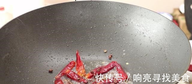 鱼肉|这才是鱼片最过瘾的吃法，外酥里嫩，香辣开胃，看着就有食欲！