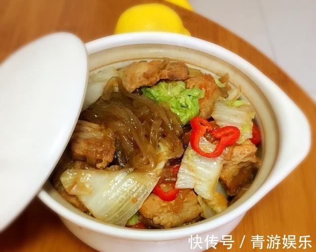 白菜和它是绝配,冬天这样吃实在太香了,大鱼大肉都不如它!