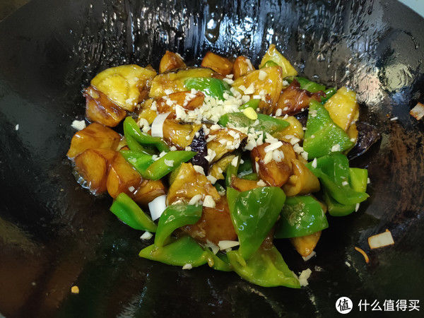 绝配|土豆的绝配,这样做咸鲜回甜特下饭,好吃到喝汤