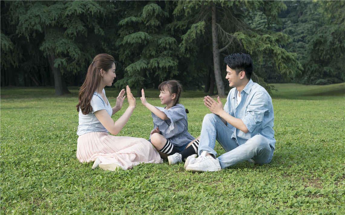 月经|女孩啥时候第一次来例假?年龄不合适可能影响身高,父母需重视