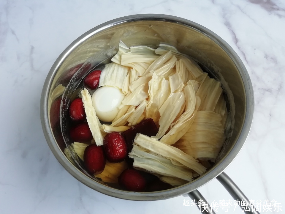 体质|广东女人爱喝的甜汤，做法超简单，隔三差五来一碗，体质好不怕冷