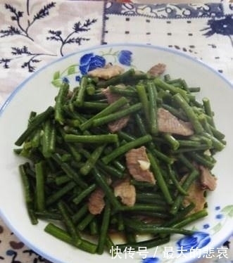 别再吃钙片了,吃再多也不及“它”,每天1勺,腰好腿好容颜不老