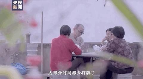  “老二次元”匠人走红！72岁的他，如何获粉百万？