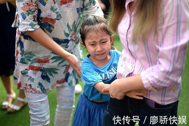 父母|带孩子逛街,孩子总想要东西家长如何回应将影响孩子的未来人生