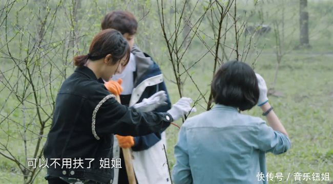 黄磊|杨紫离开《向往的生活》张子枫飙泪送别,上次是黄磊,这次是杨紫