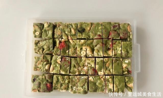 过年糖果不用买,一口平底锅,10分钟教你做好雪花酥