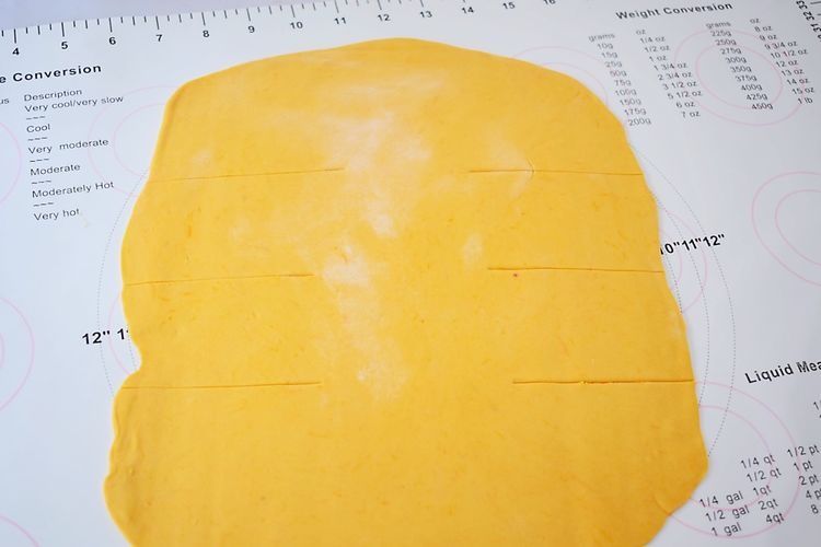 南瓜这做法最近火了，我家每周必做，松软千层，上桌就扫光