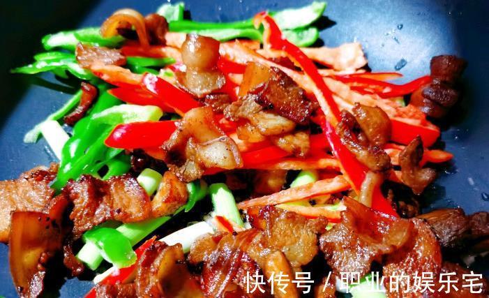 饭香|三伏天不吃炖肉，教您做盘“小炒肉”，简单省事，下饭香很解馋