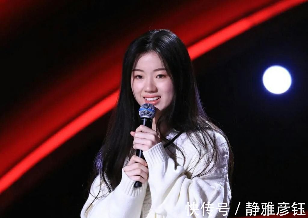 长江后浪推前浪,《好声音》出了个大魔王,单依纯一路星途坦荡