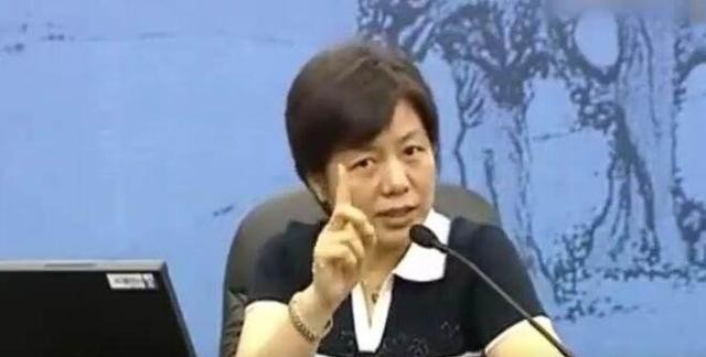 成绩|越是没本事的父母,总喜欢在这两件事上与孩子计较,你是这样的吗