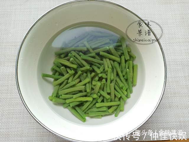 凉水|除夕夜年夜饭,6道凉拌菜要收藏,清爽又解腻,学会做给家人们吃