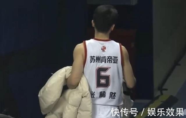 退场|2次违体被驱逐!CBA大将黯然退场,只打了15分钟,送出6次失误