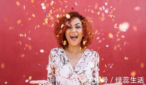 女人|女人身体若有6个表现，或说明体内雌性激素偏低了，需要好好调理