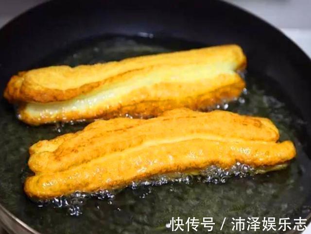 油条|我家炸油条都不用发面，焦香酥脆，放一天也不皮，比买来的好吃