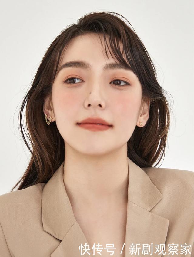 新年换个风格,这个“冰糖山楂妆”复古惊艳,过年超适合