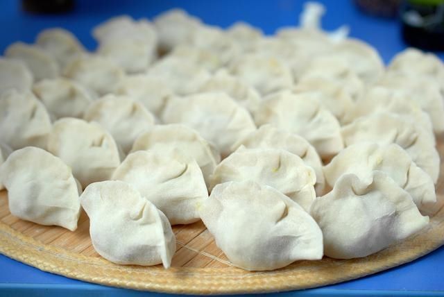 都说我家的饺子素馅儿比肉馅香，没别的，我调素馅只放3种调料