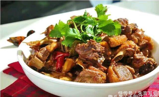 啤酒鸭这样做才好吃,不过油,不过水,出锅时满屋飘香