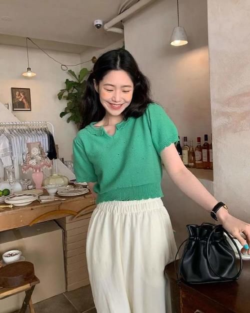 韩国姐姐这么会穿，原来运用了色彩tips，认真学起来你也能美出彩