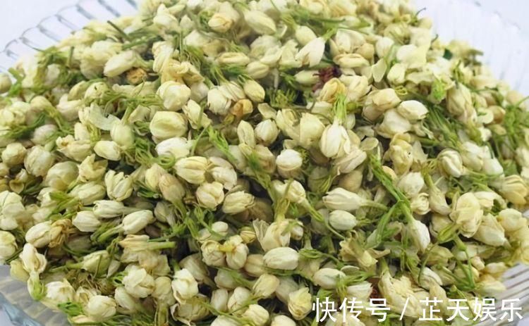 芹菜|女性害怕自己老太快,要学会吃3种食物,营养丰富、补益身体!