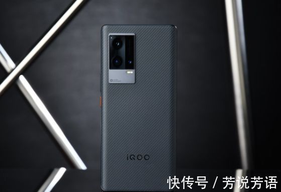 iqoo8|直降1800，为IQOO9Pro让路，Vivo高端双芯旗舰开始清仓