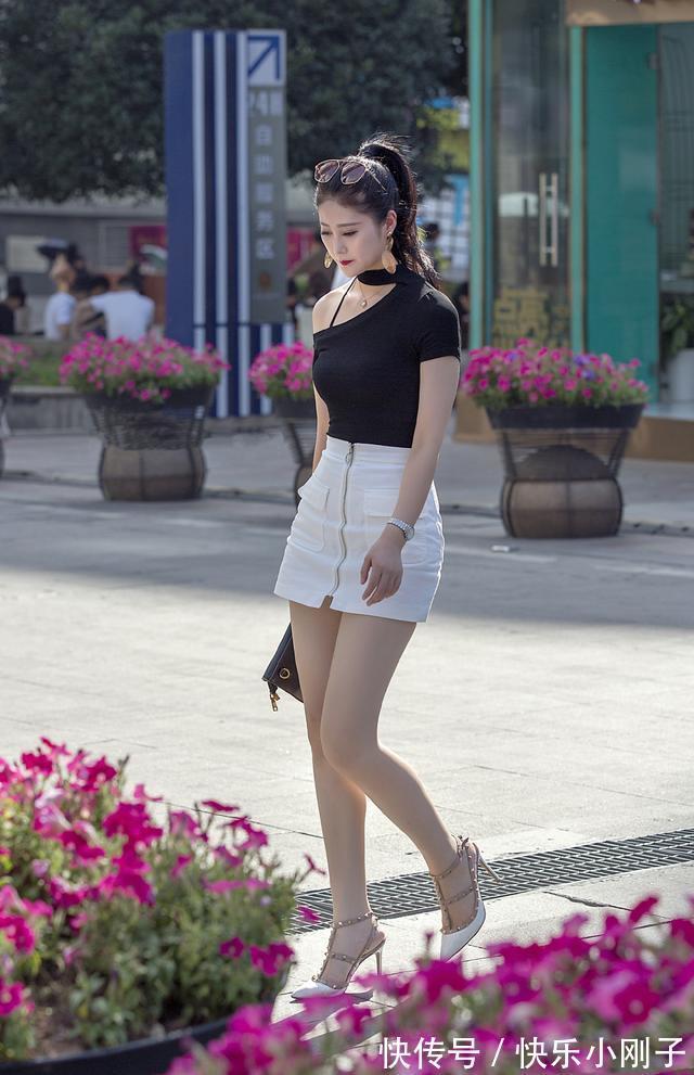 短裙|网友要看的短裙美女来了!身材凸凹有致,穿搭风格更是年轻活泼