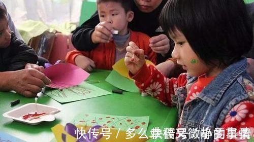 毛毯|女儿上幼儿园毛毯被偷,宝妈门口写字立牌,没有脏话却字字诛心