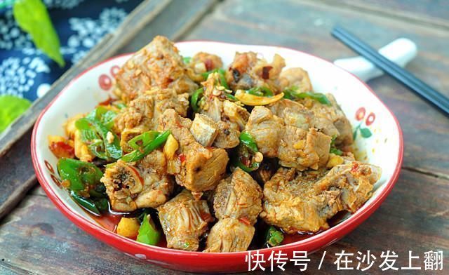 宴客菜|天热，排骨别再红烧了，教你新做法，不用一滴油，清爽不上火