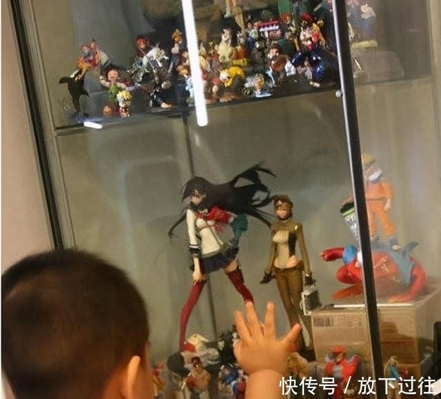 讹钱|“就一塑料玩具还想讹钱?”亲戚孩子摔碎手办,家长耍赖拒绝赔偿