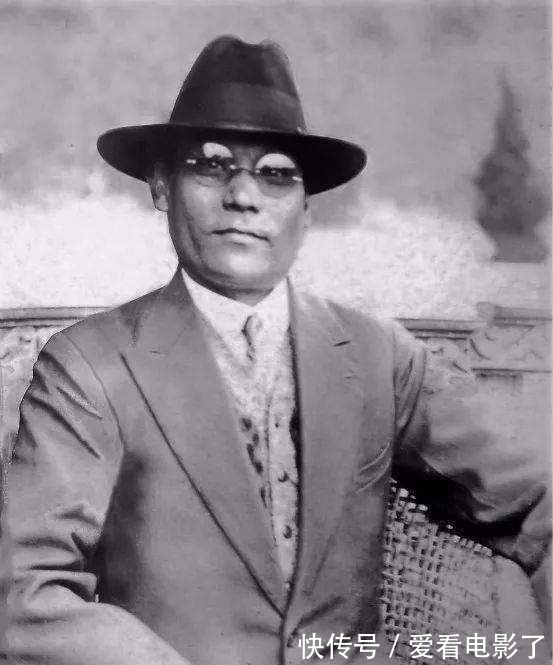 金派#京剧高派、尚派、谭派对嗓音要求太高,许多人一味模仿弄巧成拙!