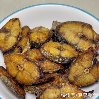 好吃到模糊的低脂追剧小零食｜烤鱼块，怎么都吃不够