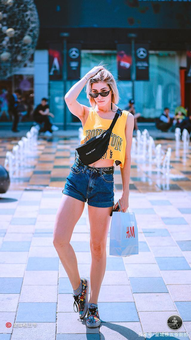 街拍拥有属于自己的穿衣风格,这一点是非常重要的