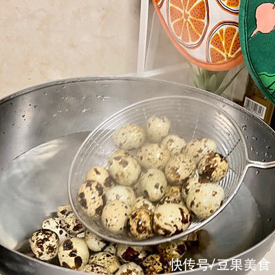 风湿疹|酱腌鹌鹑蛋健康营养、不油不腻，一家人晚饭吃真舒服