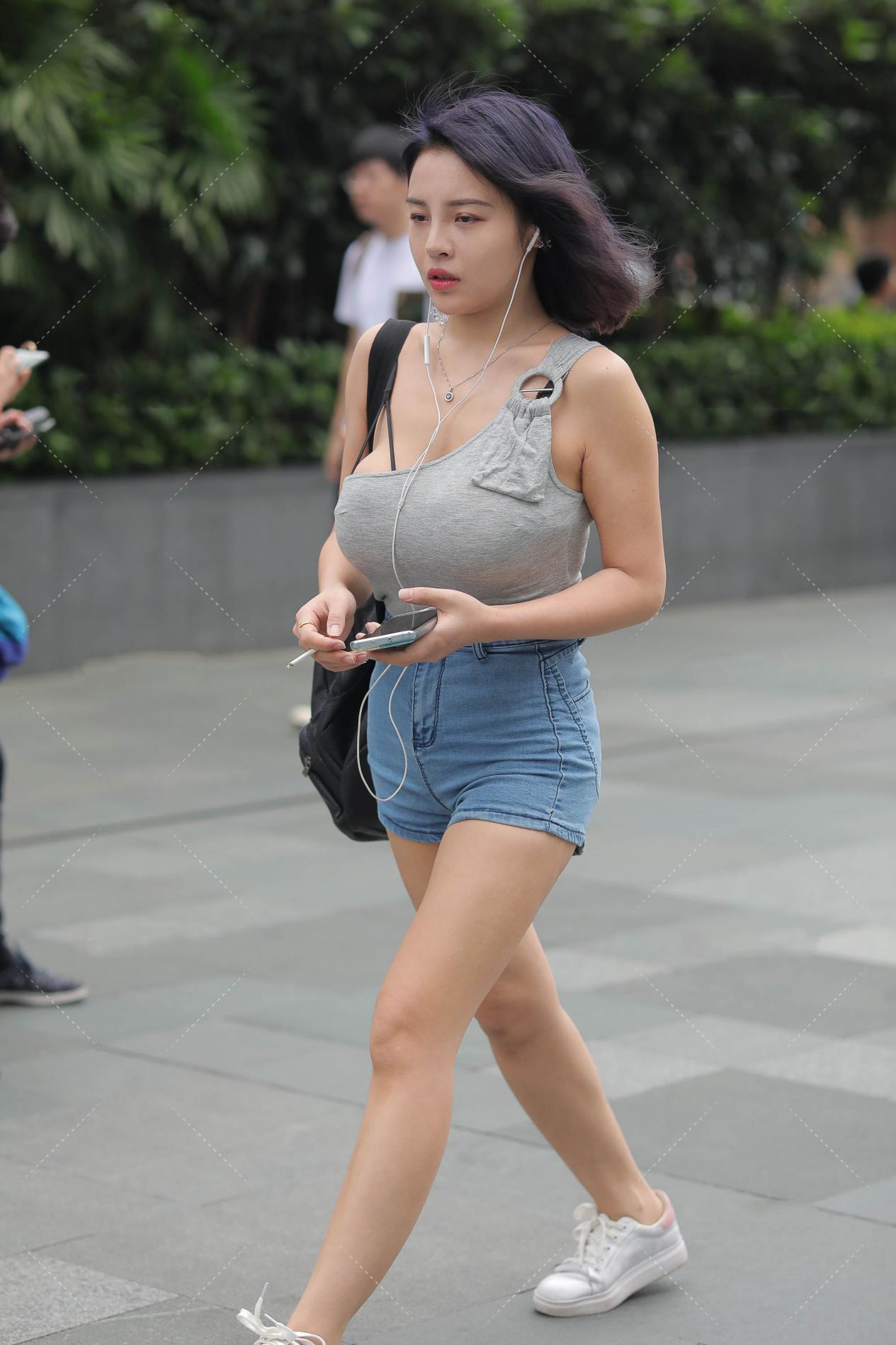 衣服|斜肩的衣服穿上很优雅, 还能展示我们优美的肩部