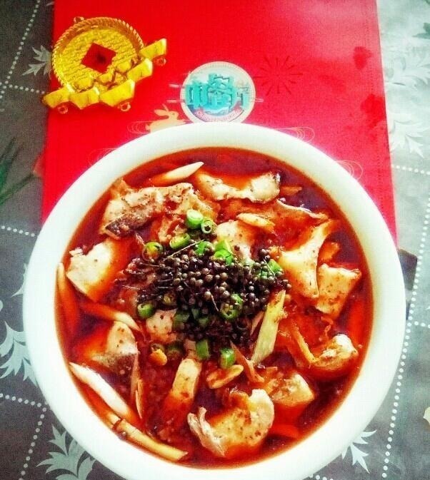 炖鱼时,“两种调料”不能放,否则鱼腥味很大,又难吃