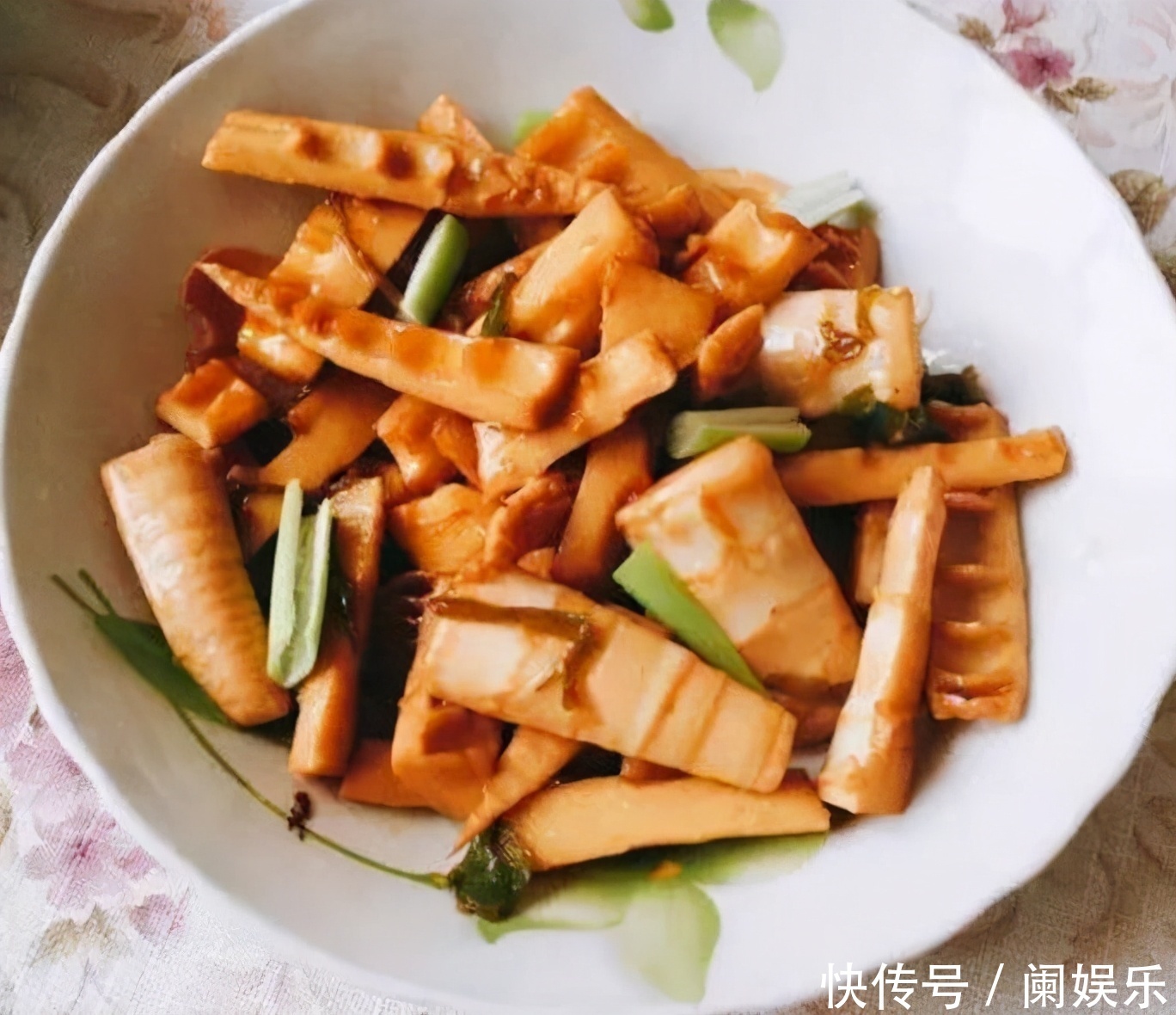 每天晚上坚持吃三种美食，美容养颜，延缓衰老