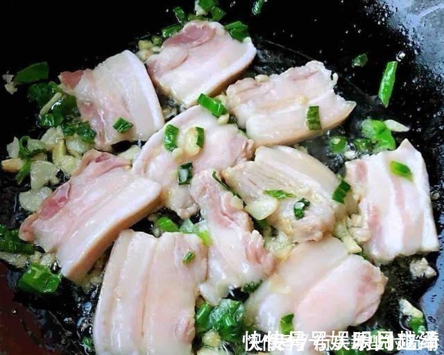 花菜|“它”是碱性食物，女人常吃增强体质，少掉发，抹平赘肉小肚子