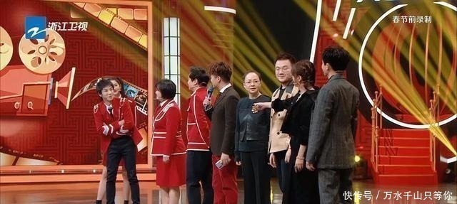 爱情大魔咒|华晨宇追星成功,和偶像互粉还同台合唱,眼神太甜了!