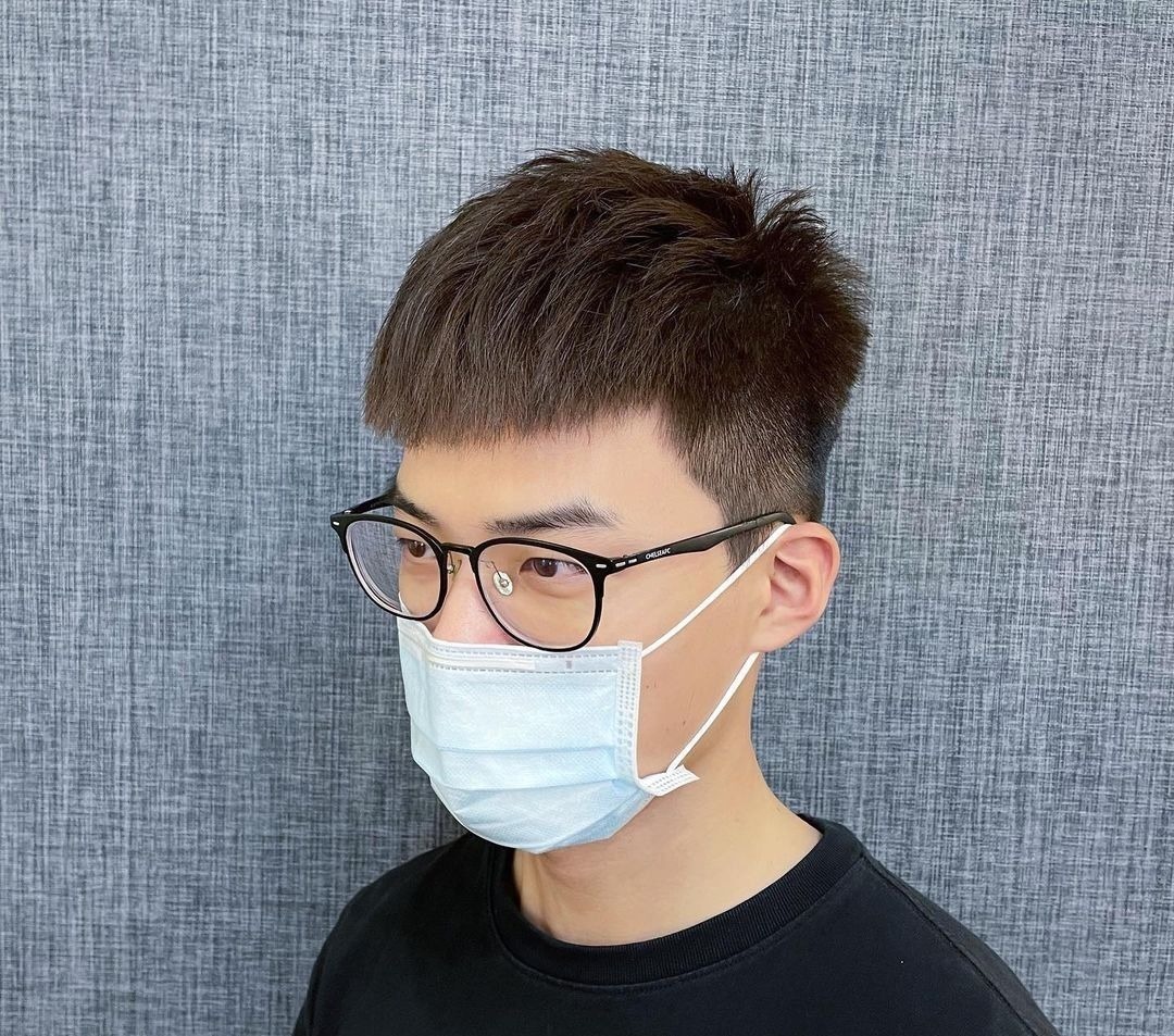 造型 男生该换发型了,6款简单干净的造型,剪完真的很帅气