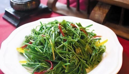 蒲公英|3种食物可能让你不再失眠,一觉睡到天亮,不妨试试